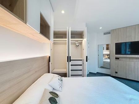 Calle Cuatro Amigos, Madrid, Community of Madrid 28029 - Photo 2