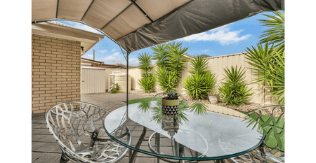 3 Bedroom and 2 Bathroom House for Rent in Ascot Park - Photo 2