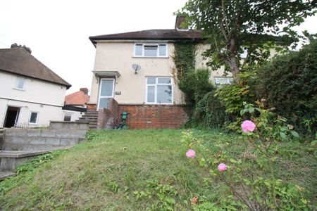 Totteridge Road, High Wycombe - Photo 3