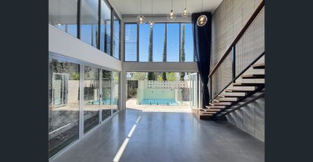 Stylish Executive Home with Pool in Prime Maroochydore Location - Photo 3