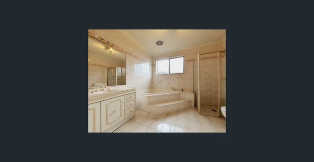 Stylish Family Home in Forestville - For Rent - Photo 1