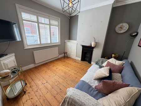 2 bedroom terraced house to rent - Photo 2