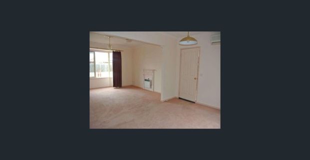 Comfort and Convenience in Glenroy - Photo 1