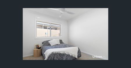 Family Home in Huntlee- For lease! - Photo 5