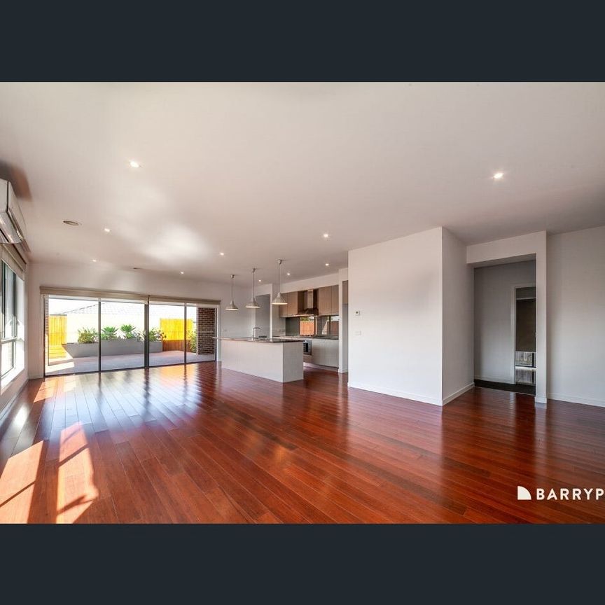 Spacious Family Home - Photo 1