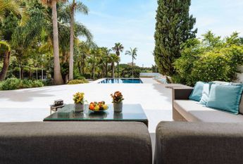 Luxury Villa for rent in Las Chapas, Spain