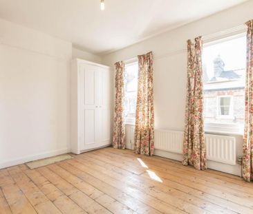 3 bedroom end of terrace house to rent - Photo 2