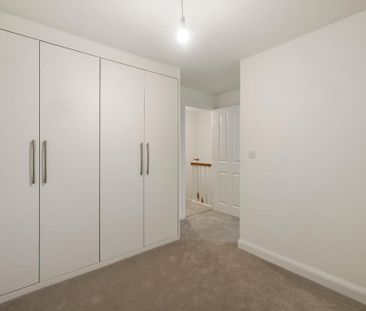 2 bedroom end of terrace house to rent - Photo 3