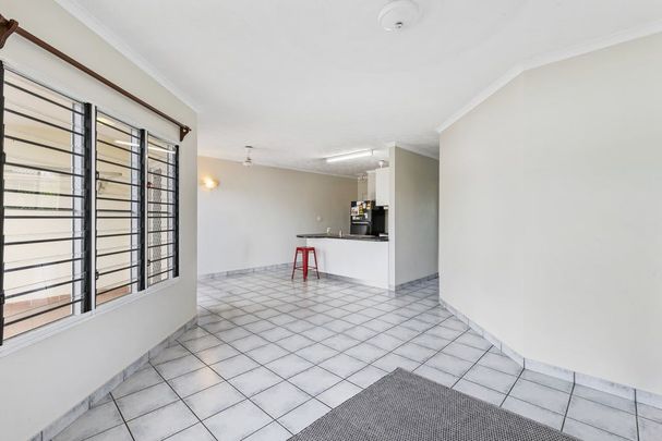 NEAT UNIT IN QUIET COMPLEX CLOSE TO SHOPS - Photo 1