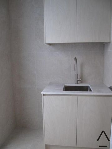 Brand-New Modern Granny Flat with Private Off-Street Parking - Photo 3