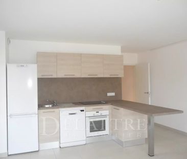 Location Appartement 2 pièces 51m² GRASSE 06130 - Photo 4