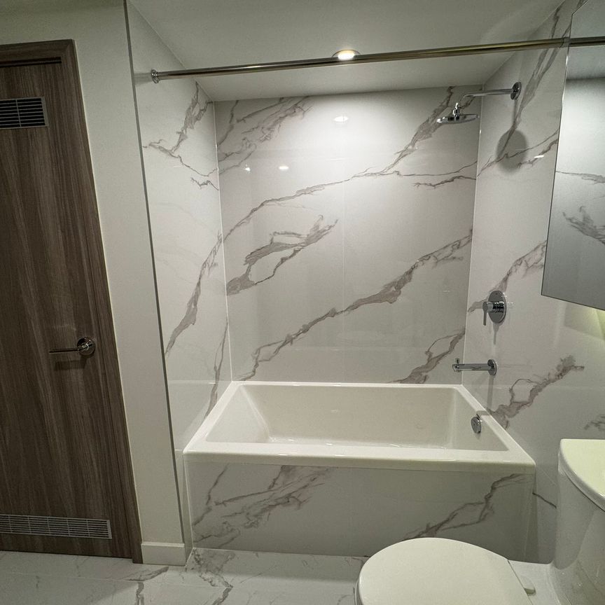 For Lease - 3 Concord Cityplace Way, Toronto, Ontario - Photo 1