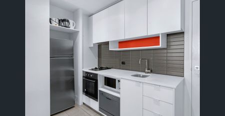 Fantastic Central Location - Photo 4