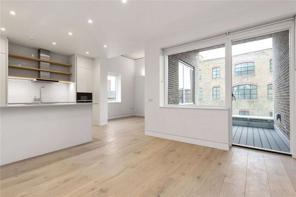 A superb two bedroom flat in a stylish new development near Holland Park and Latimer Road - Photo 1