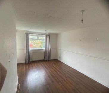 2 bedroom ground floor flat to rent - Photo 6