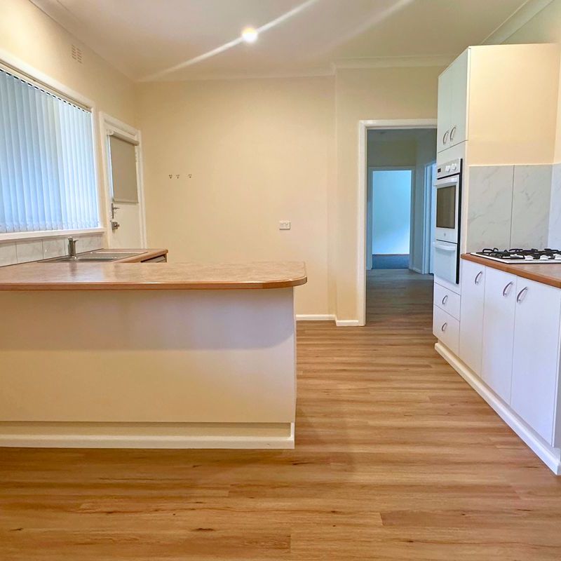 336 Eden Street, Lavington - Photo 1