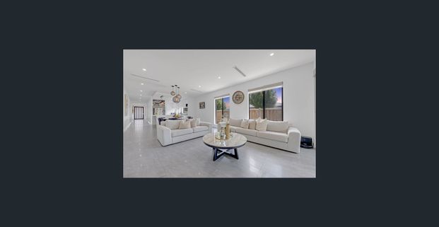 Family comfort and style in premium Location - Photo 1