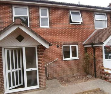 St Martins Close, Winchester, SO23 - Photo 2