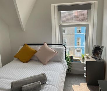 8 bedroom terraced house to rent - Photo 6
