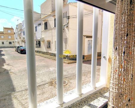 2 BEDROOM VILLA IN MIL PALMERAS - Photo 3