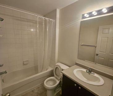 For Lease - 5100 Plantation Place Unit# 8, Mississauga, Ontario - Photo 4