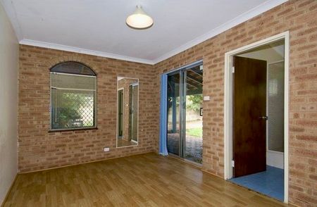 Beachside Beauty - Photo 2