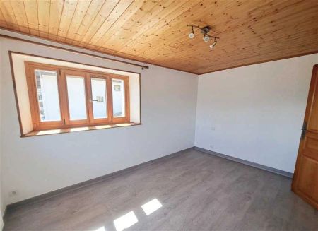 Location appartement 3 pièces - 77m² à Sallanches (74700) - Photo 2
