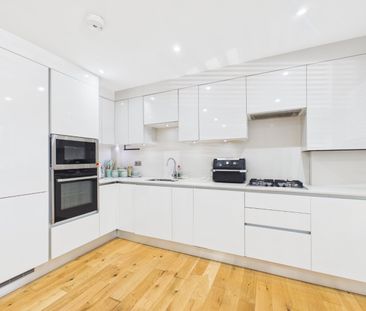 1 bedroom Flat in Hibbert House, Maidenhead - Photo 2