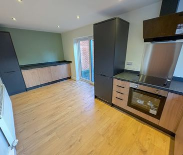 Plover Court, Rossington, Doncaster DN11 0HU - Photo 3