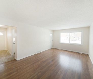 8401 169 Street, Edmonton, AB, T5R 2W7 - Photo 1