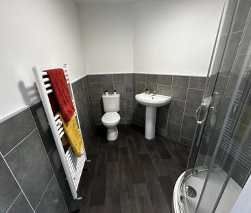 9 bedroom house to rent - Photo 1