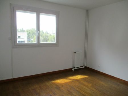 NIMES / PUECH DU TEIL - T4 BIS avec BALCON, PARKING et CAVE - Photo 3