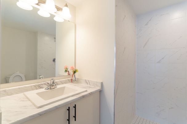 For Lease - 1525 19th Avenue, Richmond Hill, Ontario - Photo 1
