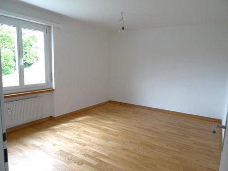 Moderne 5.5-ZW à 108 m² im 2. OG mit grossem Balkon - Foto 2