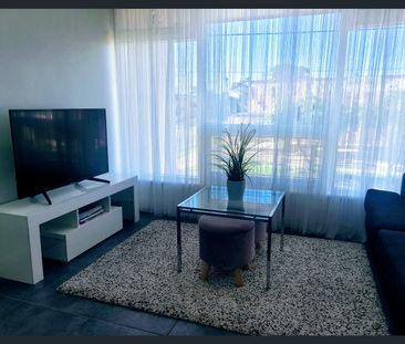 FULLY FURNISHED & CLOSE TO THE BEACH - Photo 2