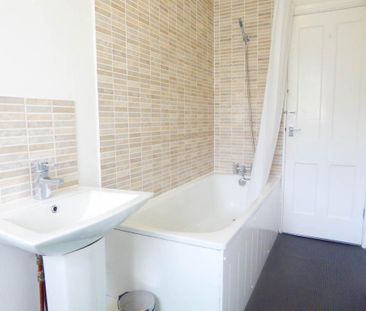 2 bedroom house to rent - Photo 3