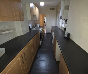 2 Bed Terraced House, Welford Road, LE2 - Photo 6