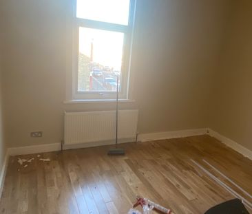 2 Bed Maisonette, Corporation Street, E15 - Photo 1