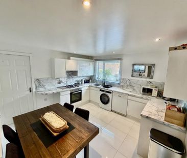 3 Bedroom Semi Detached To Let - Photo 3