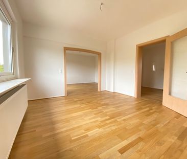 3,5 Zimmer-Wohnung top saniert mit 300 qm Gartenanteil! Ein Traum f... - Photo 2