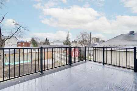 For Lease - 354 Jean Talon Street, Vanier and Kingsview Park, Ontario - Photo 4