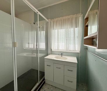 20 Princes Avenue, Charlestown - Photo 4