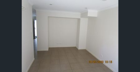 3 BEDROOM DUPLEX IN GRIFFIN - Photo 2