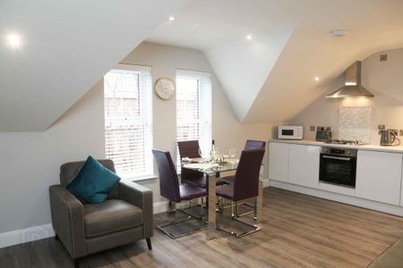 Apt 5, 61 Eglantine Avenue, Belfast, BT9 6EW - Photo 2