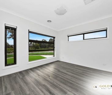 Prime Property available for Immediate Lease! - Photo 2