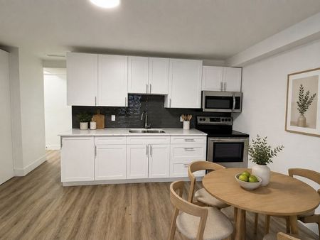 Studio - Photo 2