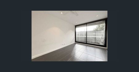 2 Bedroom Apartment in Prime Location! - Photo 4