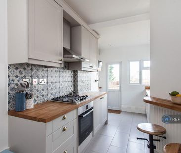 2 bedroom maisonette to rent - Photo 1