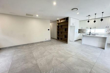 NEWELY RENOVATED FAMILY HOME - Photo 3