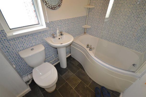 1 bedroom Flat To Let - Photo 1